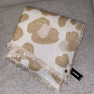 NWT Express Animal Print Blanket Scarf